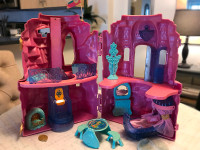 She-Ra Crystal Castle & Furniture Set 1984 Mattel