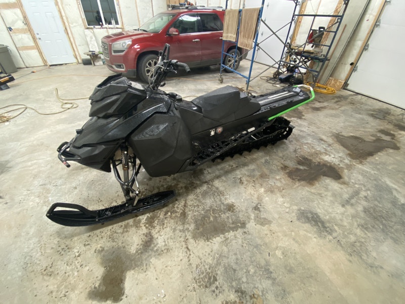 2016 summit X Snowmobiles Red Deer Kijiji
