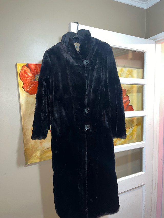 Rare vintage Alaskan seal fur coat  in Women's - Tops & Outerwear in St. John's - Image 3