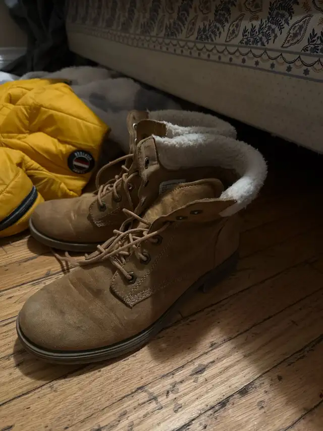 Timberland Boots in Men's Shoes in Cambridge - Image 2