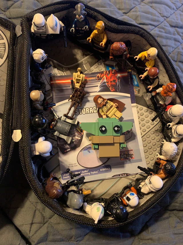 Authentic Lego Star Wars Minifigures Lot in Carry Case  in Toys & Games in Oshawa / Durham Region