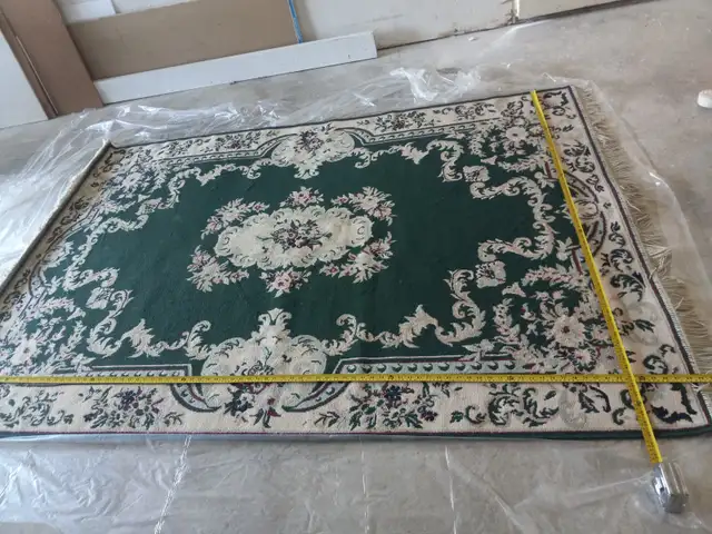 Very pretty Area rug 7.5 ft x 5.3 ft63234550707587123