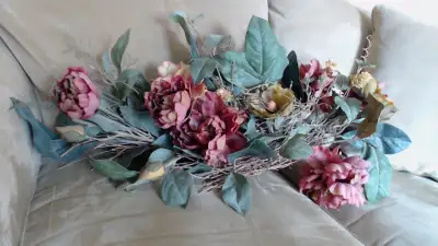 =Vertical peony vertical flower wall decor, goes great with curtain. $15.