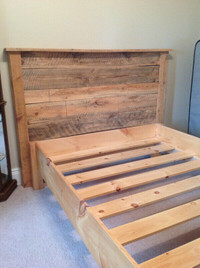 Reclaimed Wood Queen Size Bed