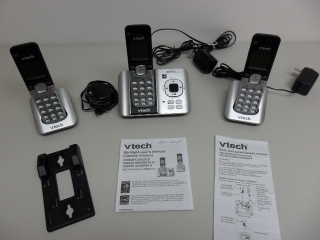 Vtech 3-handset cordless phone with answering machine in Home Phones & Answering Machines in Ottawa