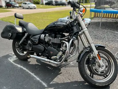 2010 Triumph Speedmaster in immaculate condition. Comes with windscreen, solo seat with luggage rack...