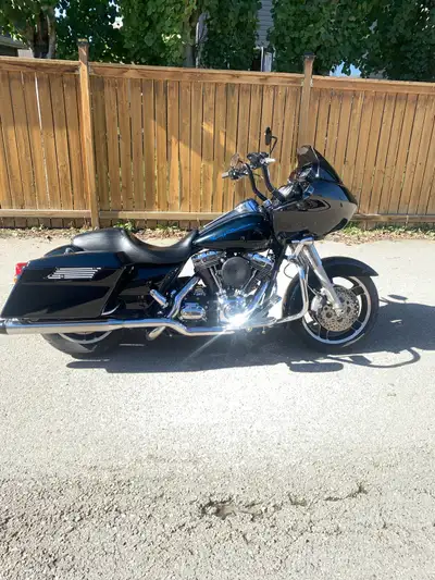 Roadglide in great condition runs good New belt, rear pulley and tires at the beginning of the seaso...