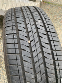 1 x single 235/55/19 Bridgestone Ecopia HL422 Plus 90% tread