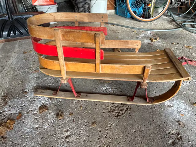Vintage Sleigh in Toys & Games in Mississauga / Peel Region - Image 3