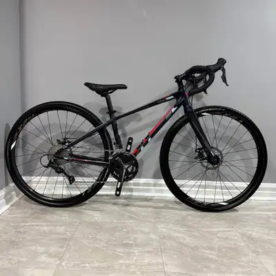 LIV INVITE GRAVEL BIKE (SIZE XS)  LIKE NEW WITH DISC BRAKES, View more