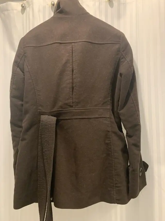 Gap Women’s jacket in Women's - Tops & Outerwear in City of Toronto - Image 4
