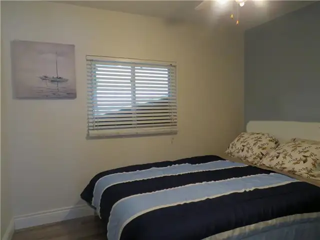 Waterfront Cottage for Rent in Ontario in Canada - Image 9