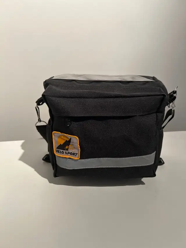 Sacoche de velo in Clothing, Shoes & Accessories in Lévis - Image 2