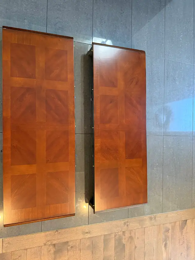 Solid Wood Dinning Table Set in Dining Tables & Sets in City of Halifax - Image 3