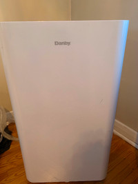 Danby air conditioner/ dehumidifier with remote.