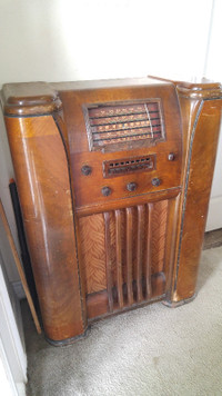 ANTIQUE VINTAGE WESTINGHOUSE FLOOR RADIO FOR SALE! $460 O.B.O