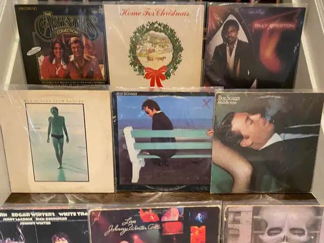 Vinyl Record Lot in CDs, DVDs & Blu-ray in City of Toronto - Image 4