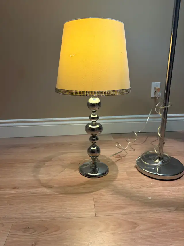 Ensemble de lampes décoratives avec cristaux in Indoor Lighting & Fans in Laval / North Shore - Image 4