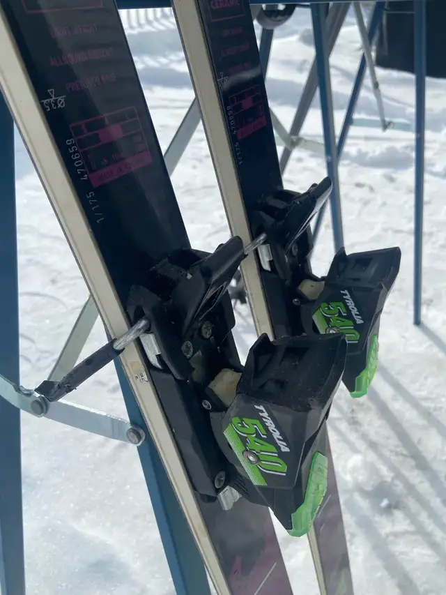 Woman’s  Ski pkg in Ski in Oshawa / Durham Region - Image 3