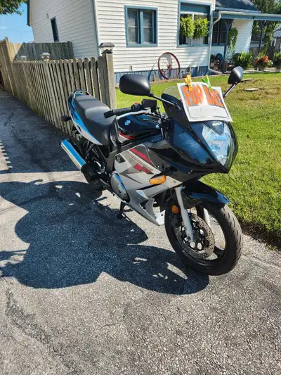 2008 gs500f Runs great , clean Low kilometers Great starter bike Scratches on one side from Previous...