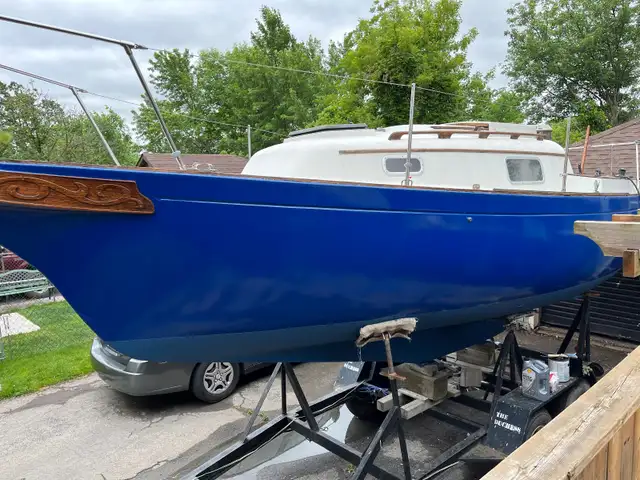 Bayfield 23/25 with heavy duty trailer in Sailboats in St. Catharines - Image 3