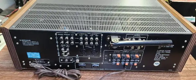 KENWOOD KR-9400 VINTAGE STEREO RECEIVER in Stereo Systems & Home Theatre in City of Toronto - Image 7