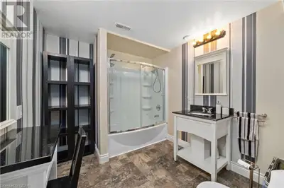 Cozy Waterfront Place living ( Month to Month or long term)