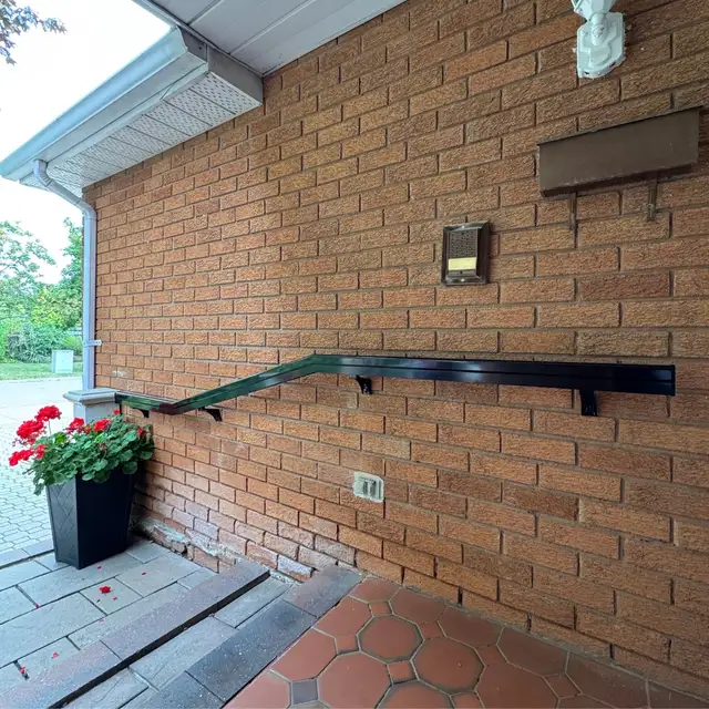 ALUMINUM RAILINGS in Decks & Fences in Mississauga / Peel Region - Image 11