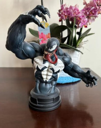 Gentle Giant Venom Statue / Venom Bust