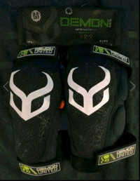 NEW - Demon Hyper X D30 V3 Mountain Bike Knee pad | BMX | MX