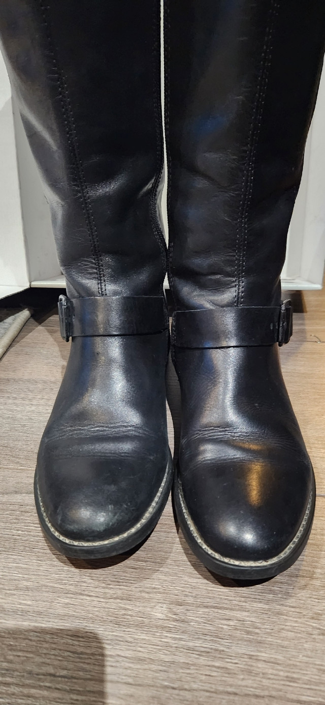 Women's black leather boots  in Women's - Shoes in Kawartha Lakes - Image 3