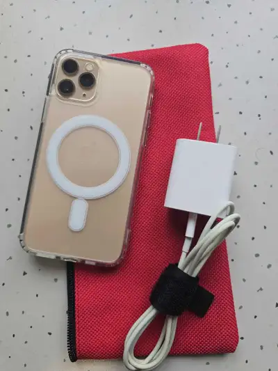iPhone 11 Pro 256GB Gold - unlocked 92% battery, View more