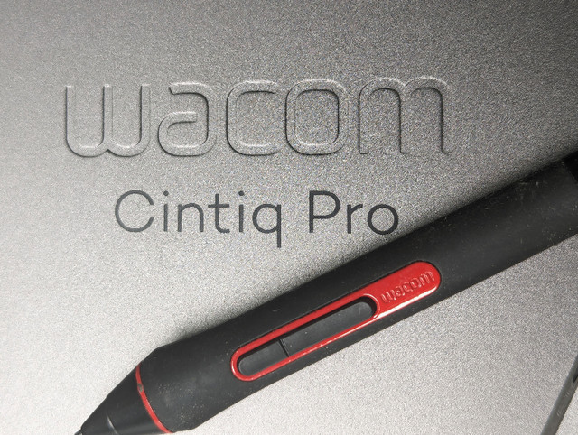 Wacom Cintiq Pro 13 LCD Creative Drawing Tablet Digitizer in Monitors in Vancouver