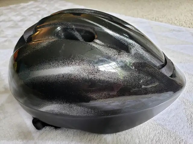 Bicycle , Bike Helmet - T.U.V. Kids size Small  $10 (Lot 200) in Kids in Trenton - Image 2