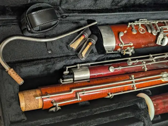 King Symphony Bassoon, great playing condition. YouTube demo! in Woodwind in Oakville / Halton Region - Image 4