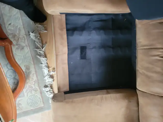 Livingroom sofa in Couches & Futons in Charlottetown - Image 4