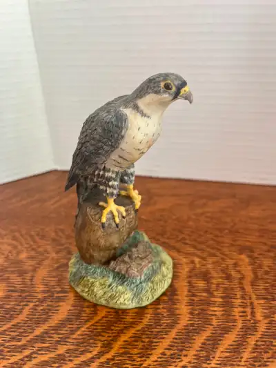 Vintage Arista Design Scotland Hawk or Peregrine Falcon Figurine, View more
