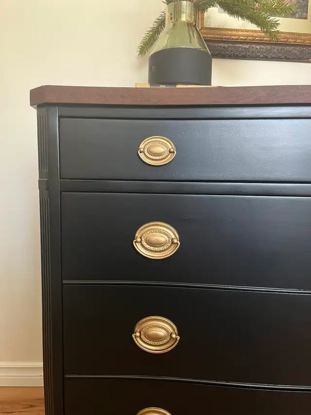 Gorgeous Mahogany Dresser (Refinished) in Dressers & Wardrobes in St. Catharines - Image 5
