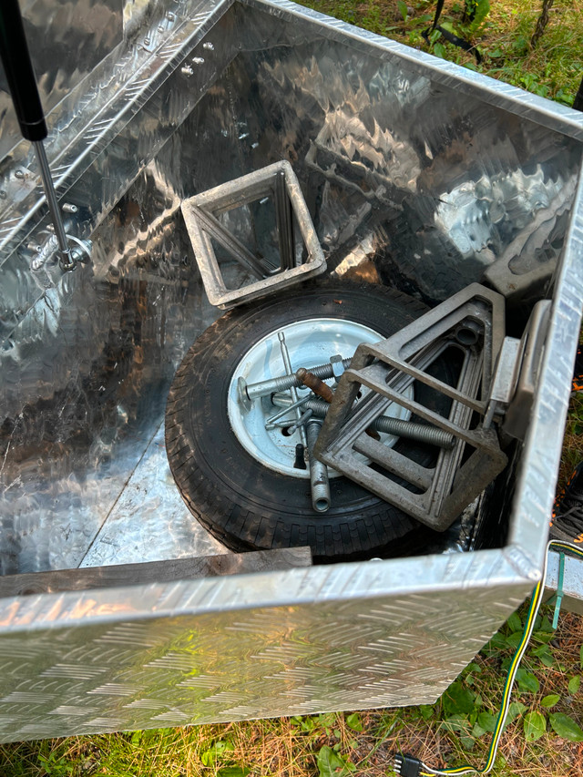 2002 Express Tent Trailer in Travel Trailers & Campers in Muskoka - Image 3