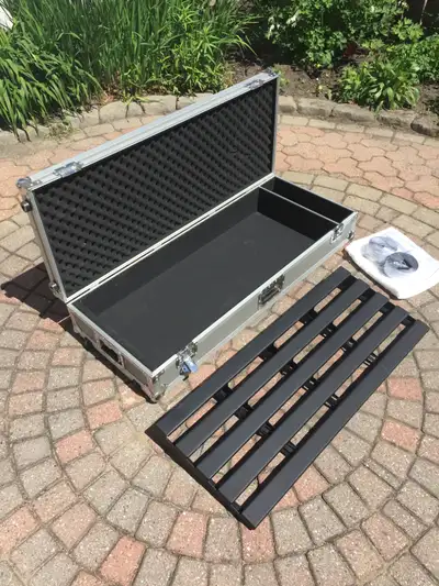 Rockboard Cinque 5.4 guitar effects pedal board with flight case, View more