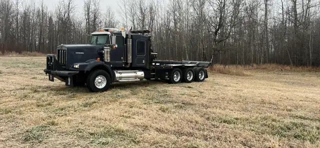 2007 Kenworth C500 Texas Bed Winch Truck in Heavy Trucks in Edmonton - Image 3
