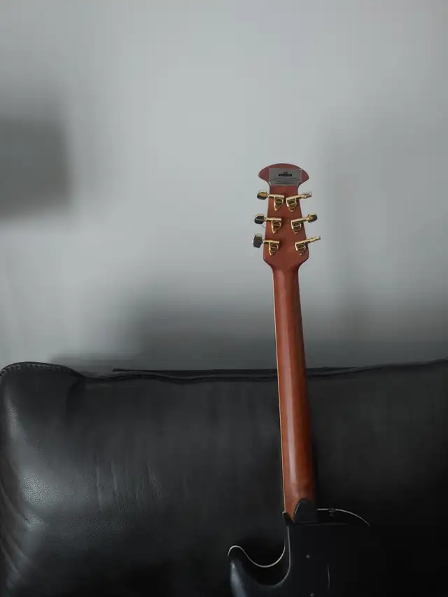 Ovation Celebrity Viper CV-68 Acoustic Electric Guitar in Guitars in West Island - Image 7