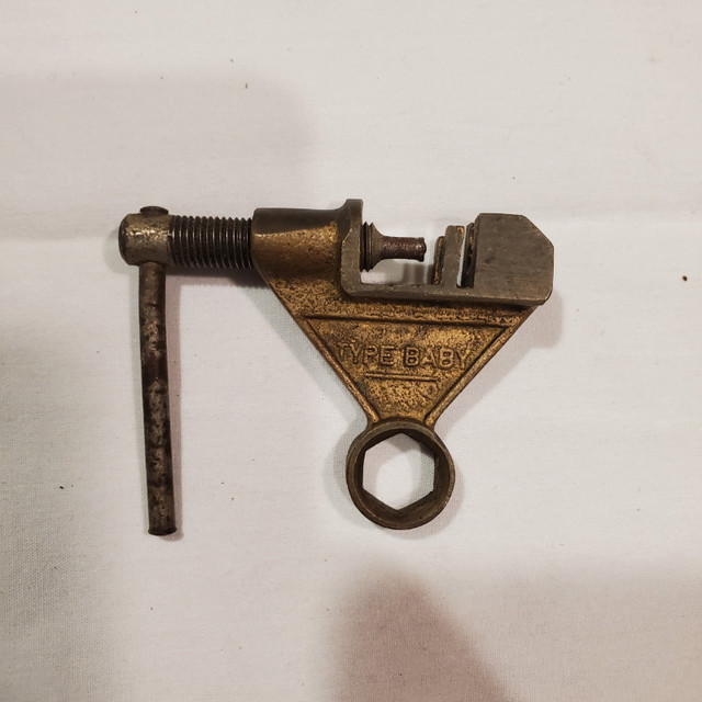 Vintage Le Fifon Brass chain Link extractor in Other in Ottawa