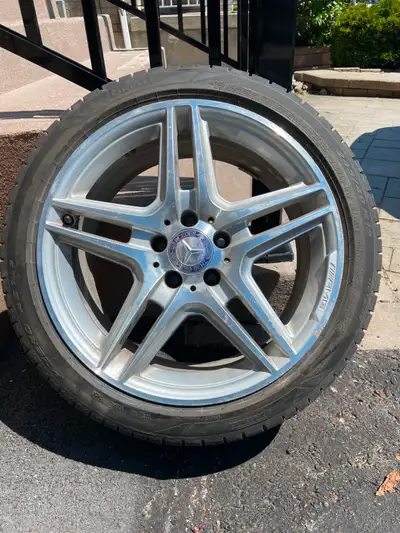 A set of 4 practically brand new 18" Pirelli tires. Only partially used last summer (2024). Treads a...