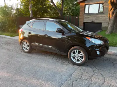 2011 Hyundai Tucson GLS – Low Kilometres – Well Maintained – $6,500 Selling my 2011 Hyundai Tucson G...
