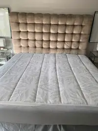 Complete King size bed set