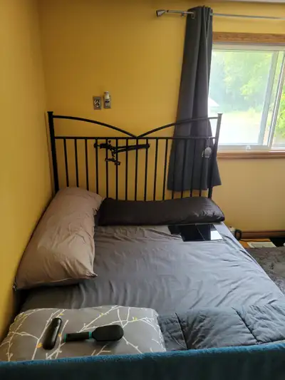 Conestoga College doon campus and Cambridge Campus for walk distance. 3-minute walk to Conestoga Col...