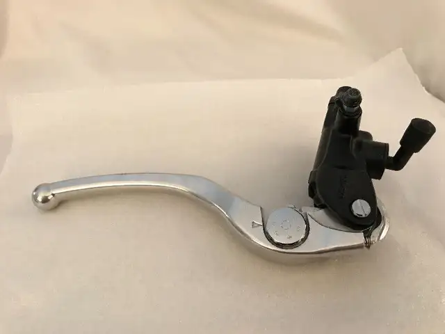 NEW BMW s1000rr Brake Master Cylinder radial Pump & Lever OEM in Other in Barrie - Image 5