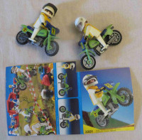 Playmobil 3301  2 motos vintages avec figurines  complet