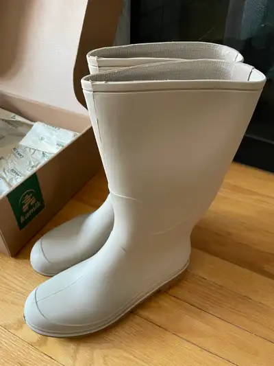 Kamik White Rubber Boots - Size 8 Women's, View more